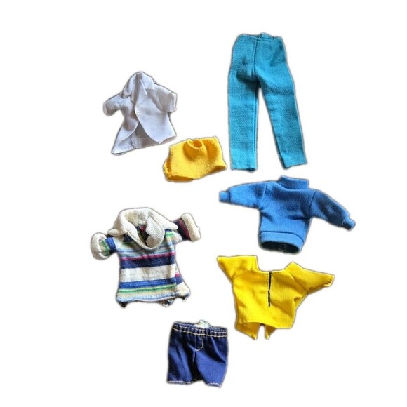 7 Vintage 1970s? 80s? Barbie? Clone Mod? SMALL Fashion Doll Clothes Kid Or Teen? - Picture 1 of 15